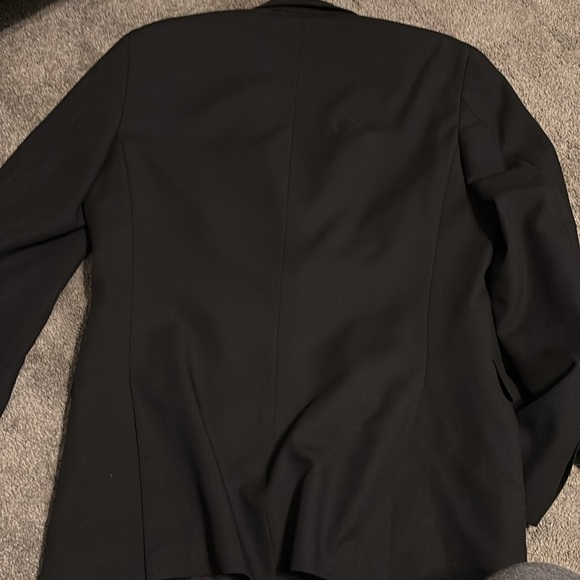 Men’s Kenneth Cole Reaction Suit - Picture 8 of 8
